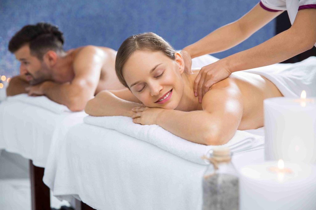 Spa couples massage