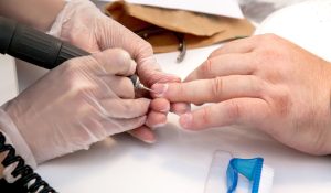 What is the Difference Between Spa and Express Manicures